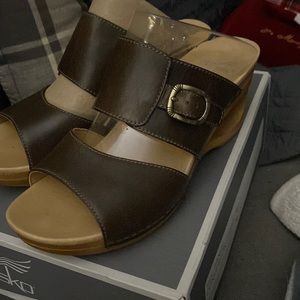 Dansko Tawny Waxy Calf / Brown